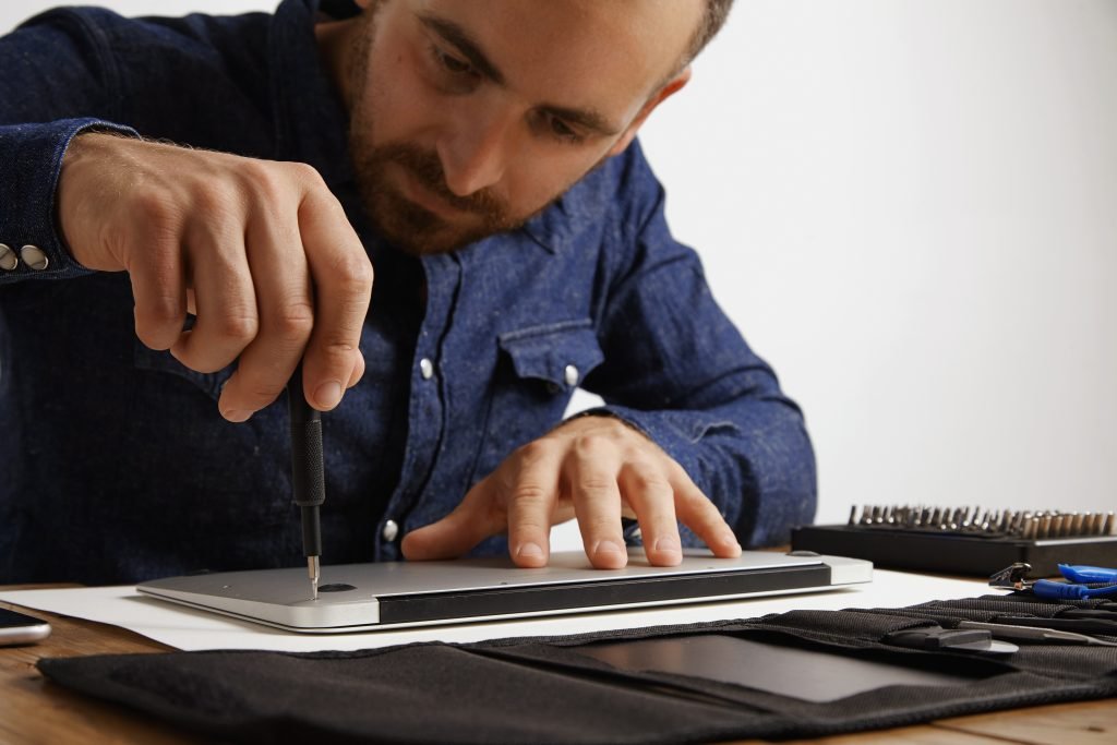 MacBook Camera Replacement Service With a One-Year Warranty
